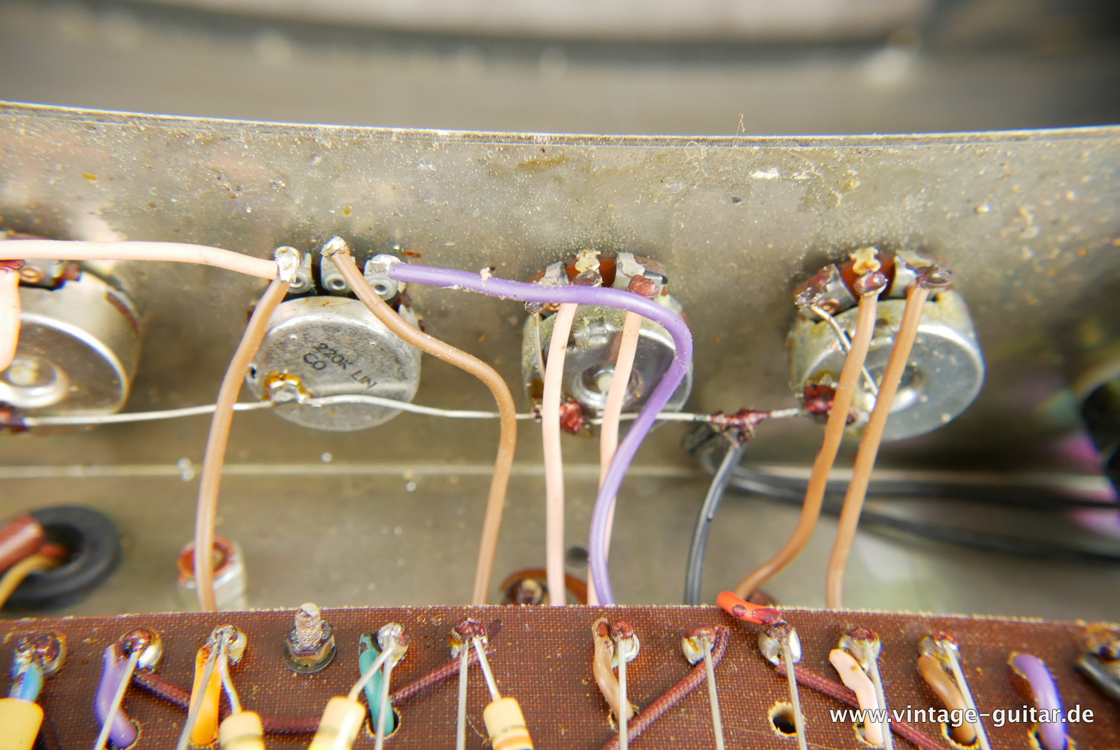 img/vintage/5441/Marshall_JMP_1992_Super_Bass_black 1970-035.JPG